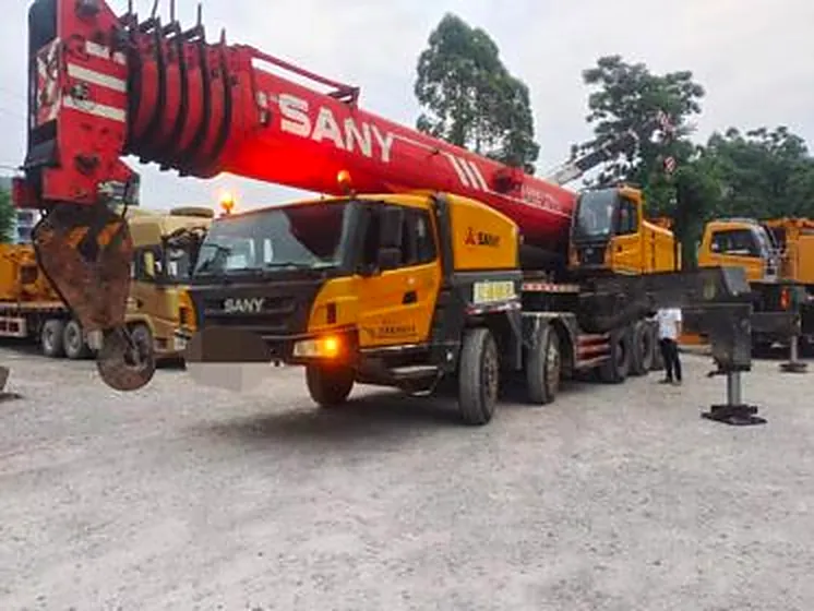 Boom truck crane